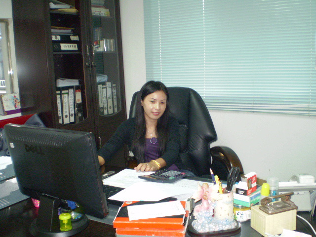 人民網(wǎng)今天轉(zhuǎn)載了東莞日報采訪東莞網(wǎng)商會財務部長劉秋珍報道新聞